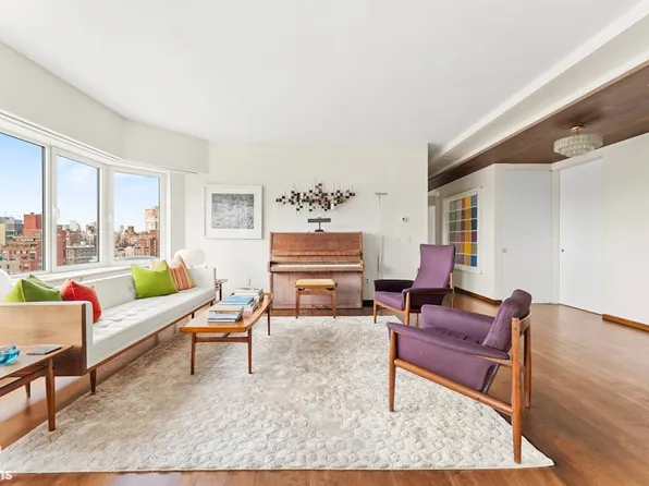 201 East 79th Street image 4 of 21