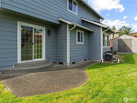 4th image of 1150 57th Drive SE