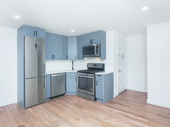 4th image of 2816 8th Ave APT 1DB