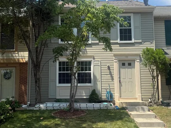 1103 Lopez Ln, Herndon, VA 20170