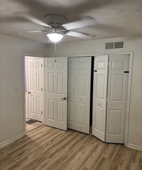 25 Holladay Dr #18 — Photo 2