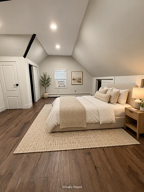 2 bed, 1000 sqft, $2,200 — Photo 2