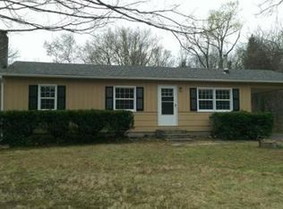 48 Longmeadow Dr, Amherst, MA 01002