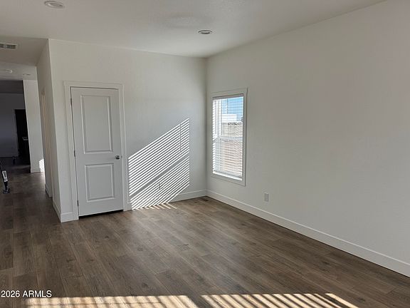 5th image of 36367 W Clarendon Avenue