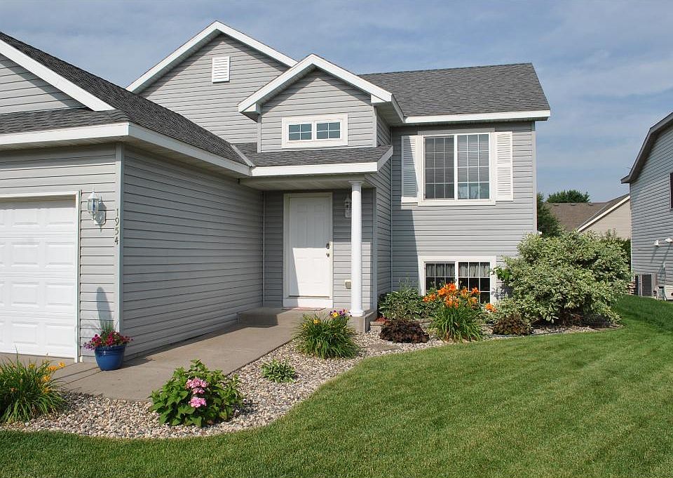 1st image of 1954 Knollwood Cir