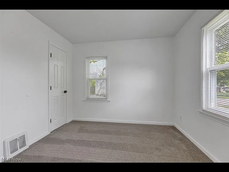 67 Pierce Ave — Photo 17