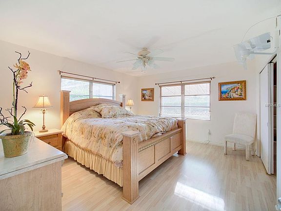 5th image of 1385 Drew St #5