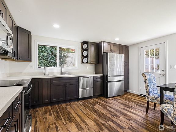 4th image of 14517 Meridian Avenue N