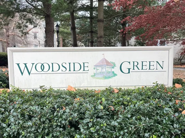 140 Woodside Green #3A, Stamford, CT 06905