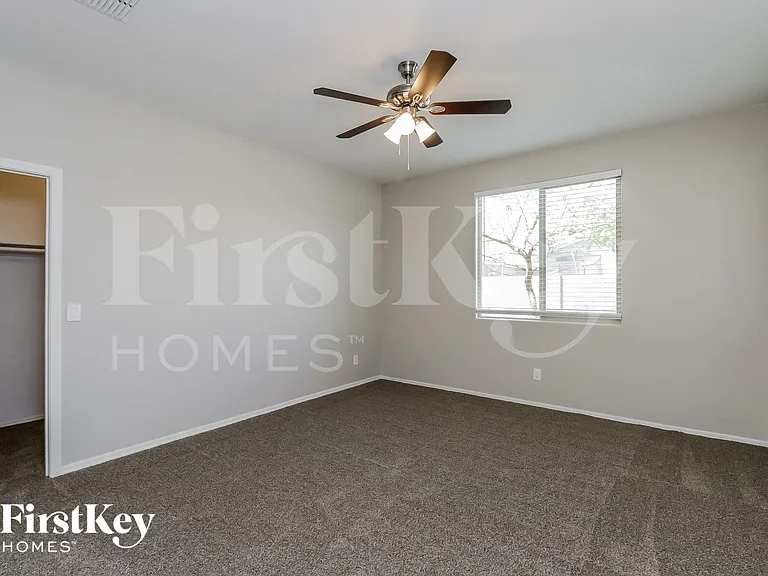 9324 W Jones Ave — Photo 7