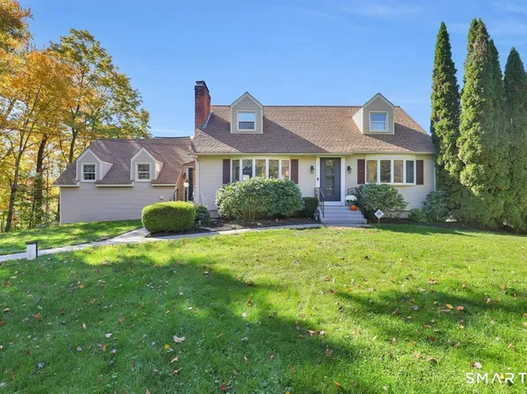 18 Milburn Drive, Bloomfield, CT 06002