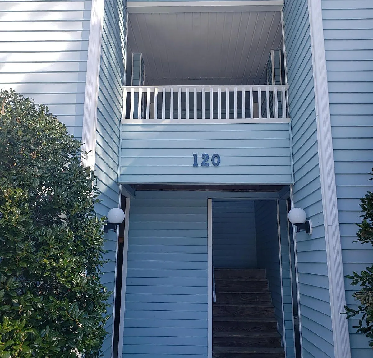 2 bed, 2.0 bath, 1332 sqft, $1,175 — Photo 2