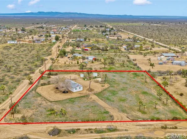 6450 Maricopa Rd, Phelan, CA 92371