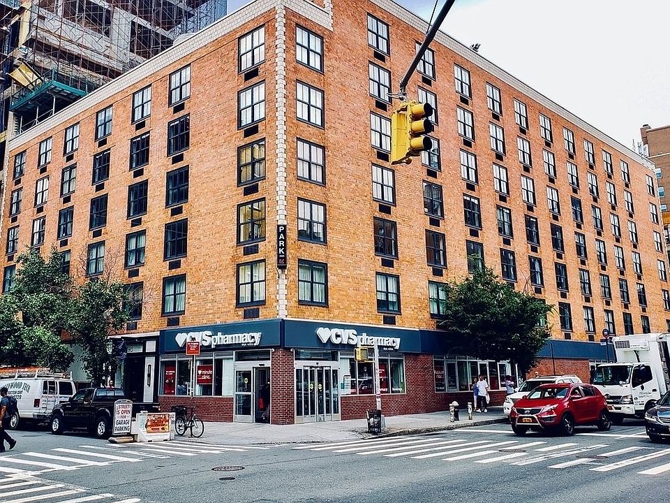 1st image of 298 Mulberry St APT 2R