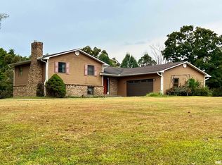 714 Raccoon Valley Rd, Makanda, IL 62958