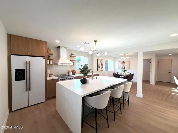 3601 E CHARTER OAK Road, Phoenix, AZ 85032