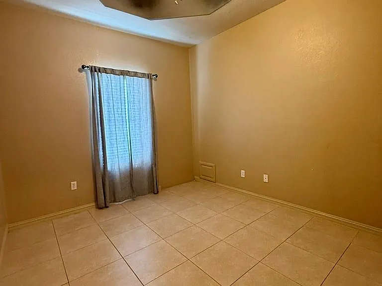 5871 Greenwood Dr — Photo 12