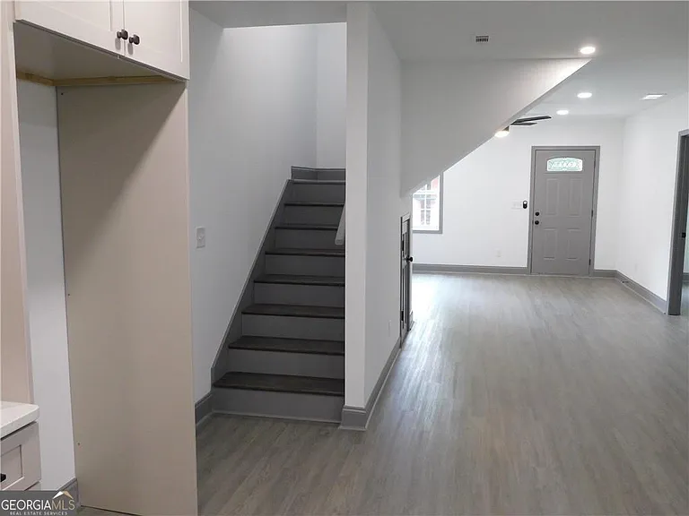 221 Stafford St NW — Photo 14