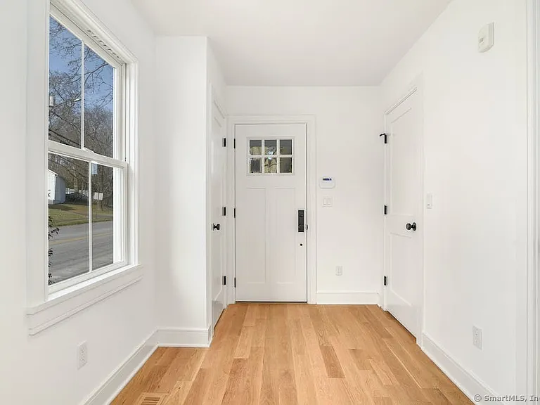 54 Main St — Photo 12