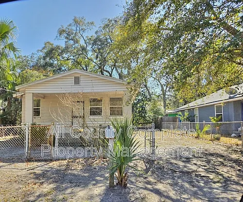916 W 25th St Photo 1