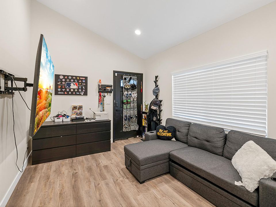 23256 Victory Blvd, Woodland Hills, CA 91367 Zillow