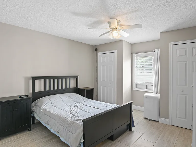350 N Phelps Ave — Photo 25