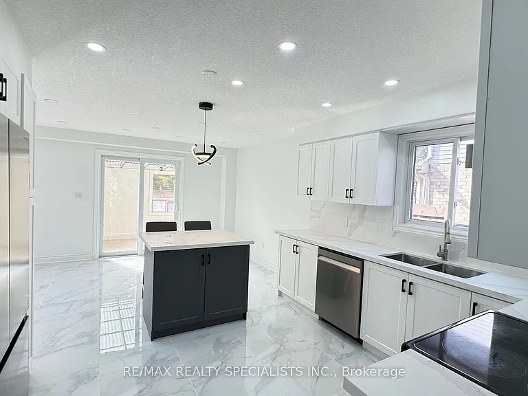 505 Bridlewreath Ct #UPPER LVL — Photo 8