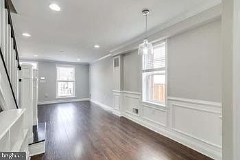 4th image of 601 S East Ave