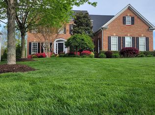 25719 Donerails Chase Dr, Chantilly, VA 20152