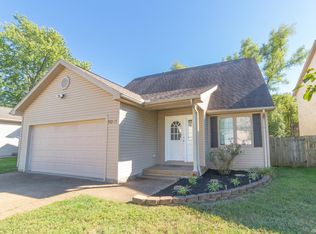 8011 Alexandra Ln, Newburgh, IN