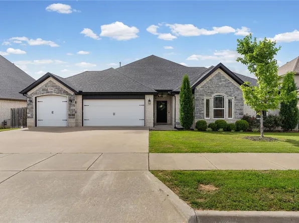 1160 Elizabeth Dr, Bentonville, AR 72713