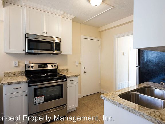 4th image of 670 26th St APT 09