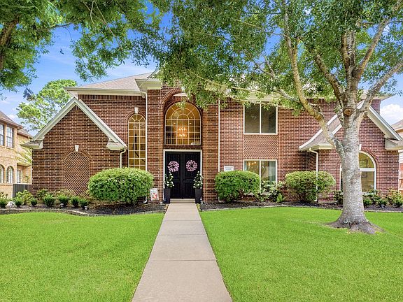 2nd image of 1846 Raintree Cir