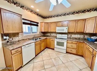 391 S Meadowood Ln, Sierra Vista, AZ 85635