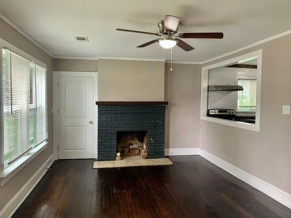 1154 Mayland Cir SW