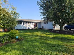 N3366 Juniper Rd, Lake Geneva, WI 53147