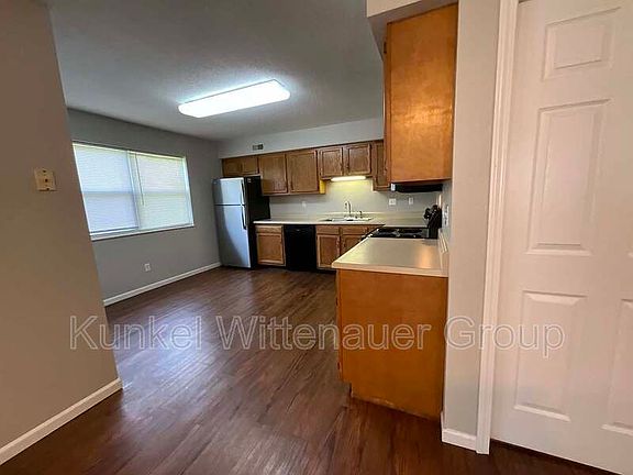 5th image of 5 Eagle Dr