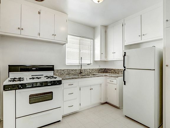 5th image of 907 S Holt Ave APT 4