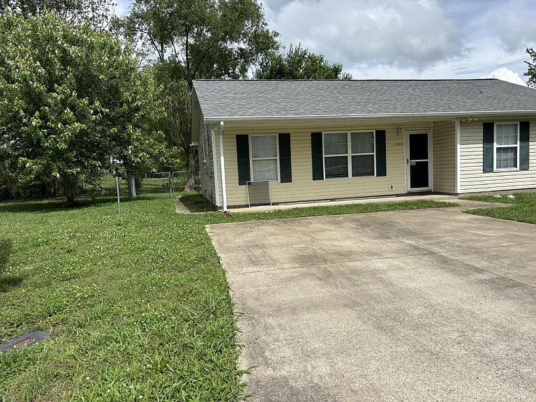 1140 Timothy Ave — Photo 4