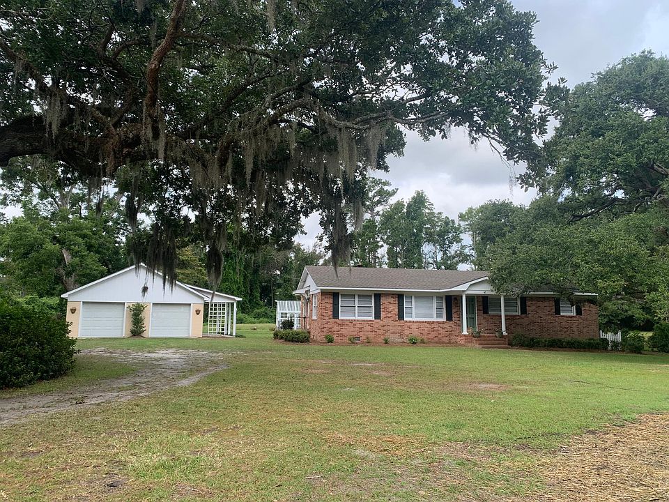 1st image of 338 Willow Woods Dr