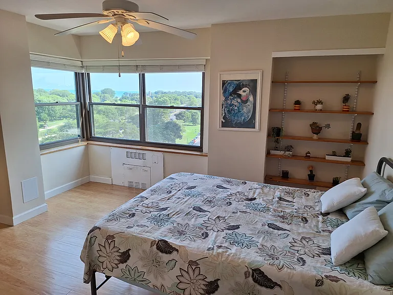 4200 N Marine Dr #901 — Photo 18