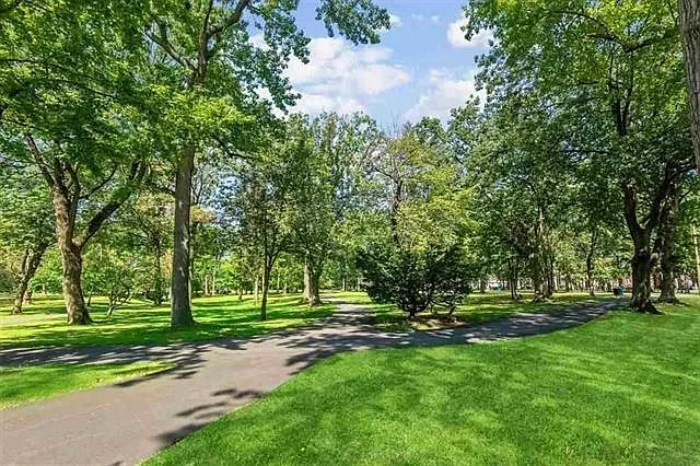 1 bed, 1.0 bath, $1,850 — Photo 1