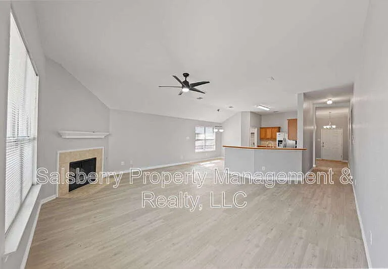 1032 Salt Creek Trl — Photo 10