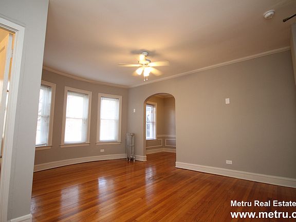 3rd image of 1261 W Argyle St APT 108
