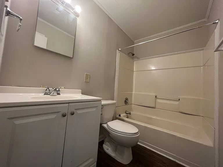 1312 S Linwood Rd — Photo 6