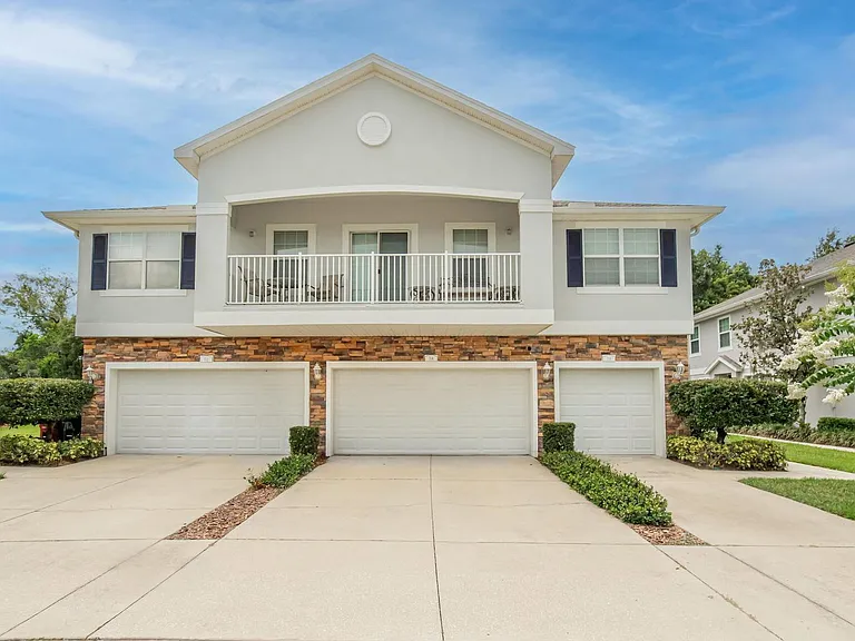 714 Ashentree Dr — Photo 1