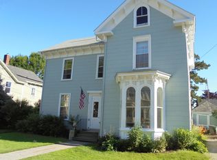 22 Grove St, Rockland, ME 04841