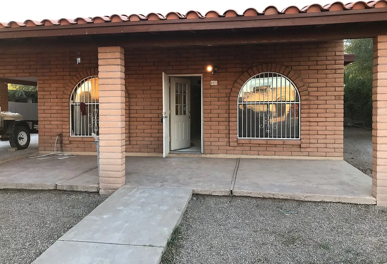 3 bed, 1214 sqft, $2,000 — Photo 1