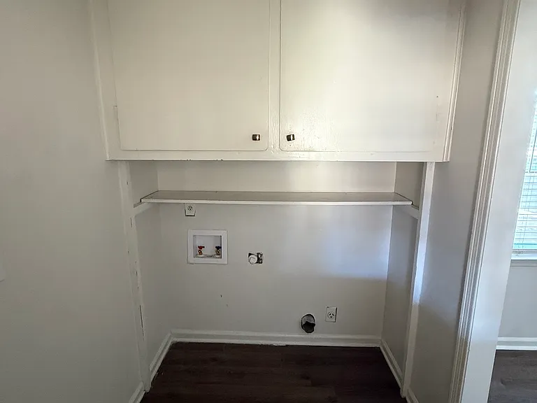 7176 Pam Dr — Photo 2