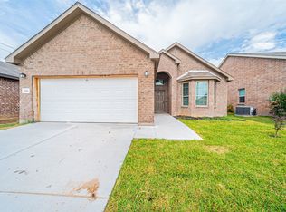 1304 Surfside Dr, Azle, TX 76020